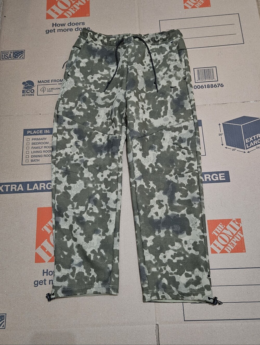 Nike Tech Open Hem Fleece Camo Pants